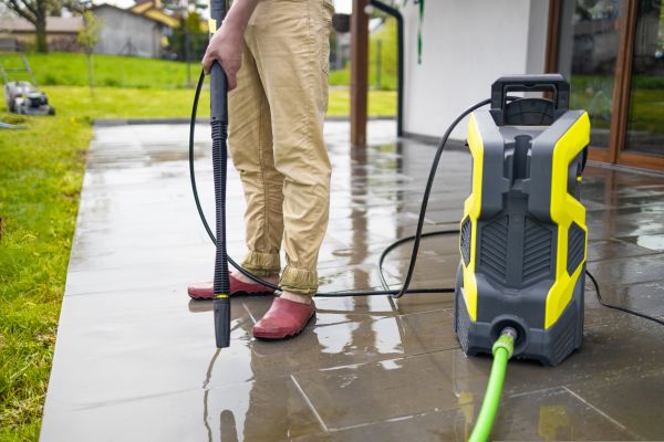 Porch Pressure Washing in Hendersonville