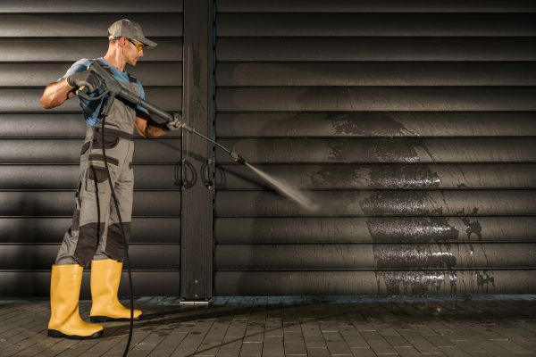 Garage Power Washing in Hendersonville