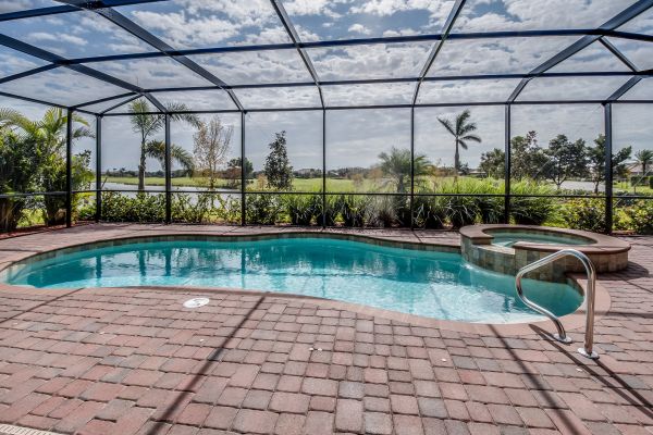 Pool Enclosure Cleaning in Hendersonville