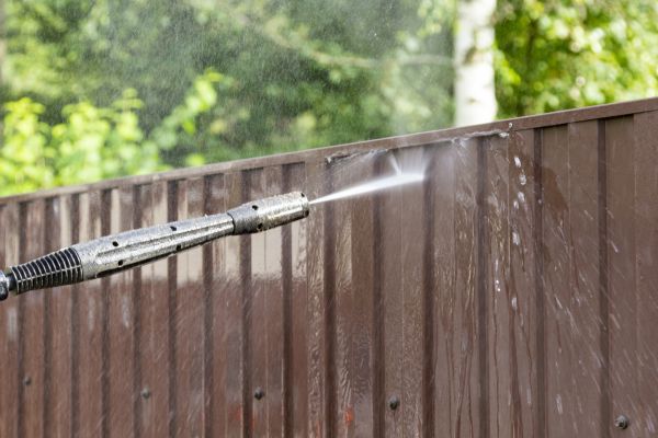 Vinyl Fence Cleaning in Hendersonville