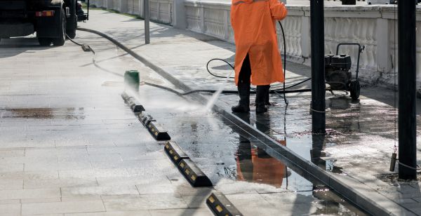 Parking Lot Pressure Washing in Hendersonville