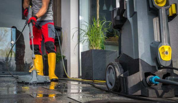 Commercial Pressure Cleaning in Hendersonville