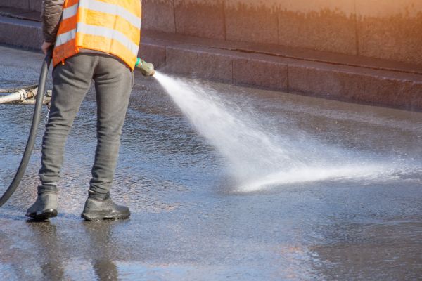 Asphalt Pressure Washing in Hendersonville