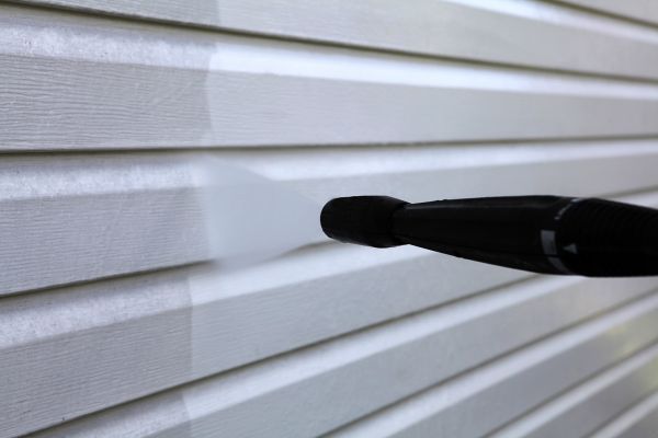 Condo Siding Power Washing in Hendersonville