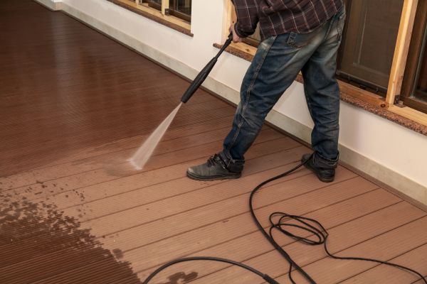 Veranda Cleaning in Hendersonville