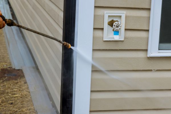 Vinyl Siding Cleaning in Hendersonville